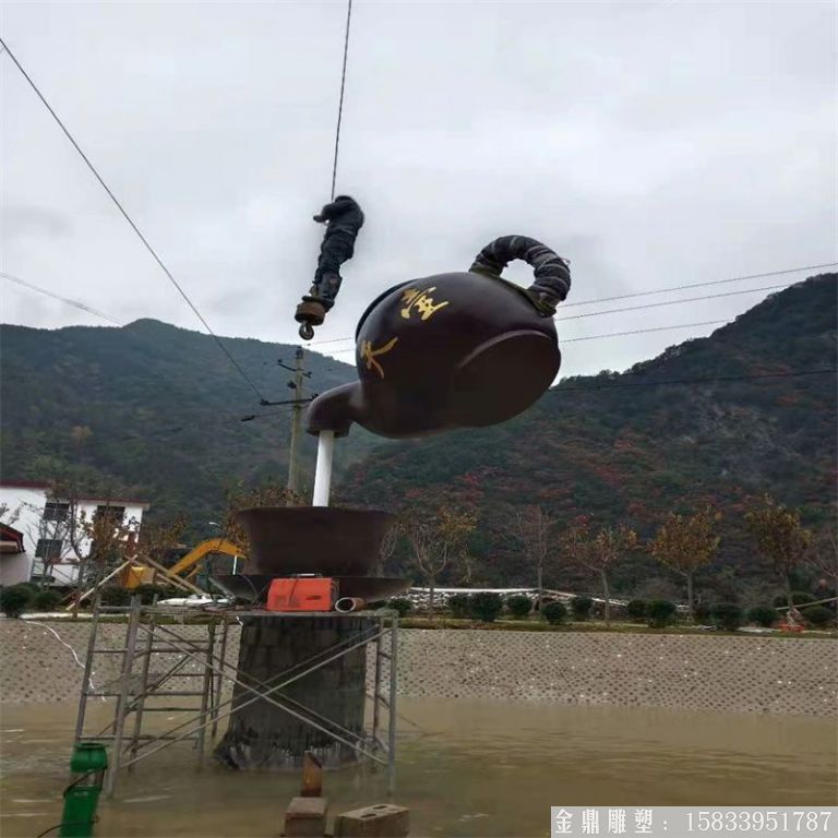 安徽玻璃鋼天壺雕塑案例，池塘水景流水壺10